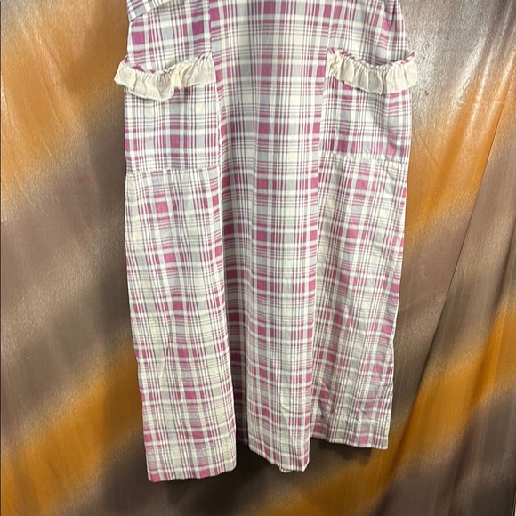 Vintage‎ Plaid cotton house dress 34” chest with Ruffle Details E1 some damage - Picture 2 of 8